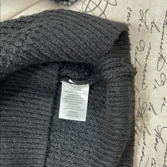Abound Black Crew Neck Sweater with Chunky Knit - Picture 7 of 9